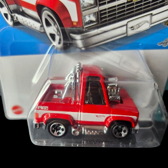 🆕️ 2021 HOT WHEELS Toon'd '83 Chevy Silverado - Picture 5 of 6